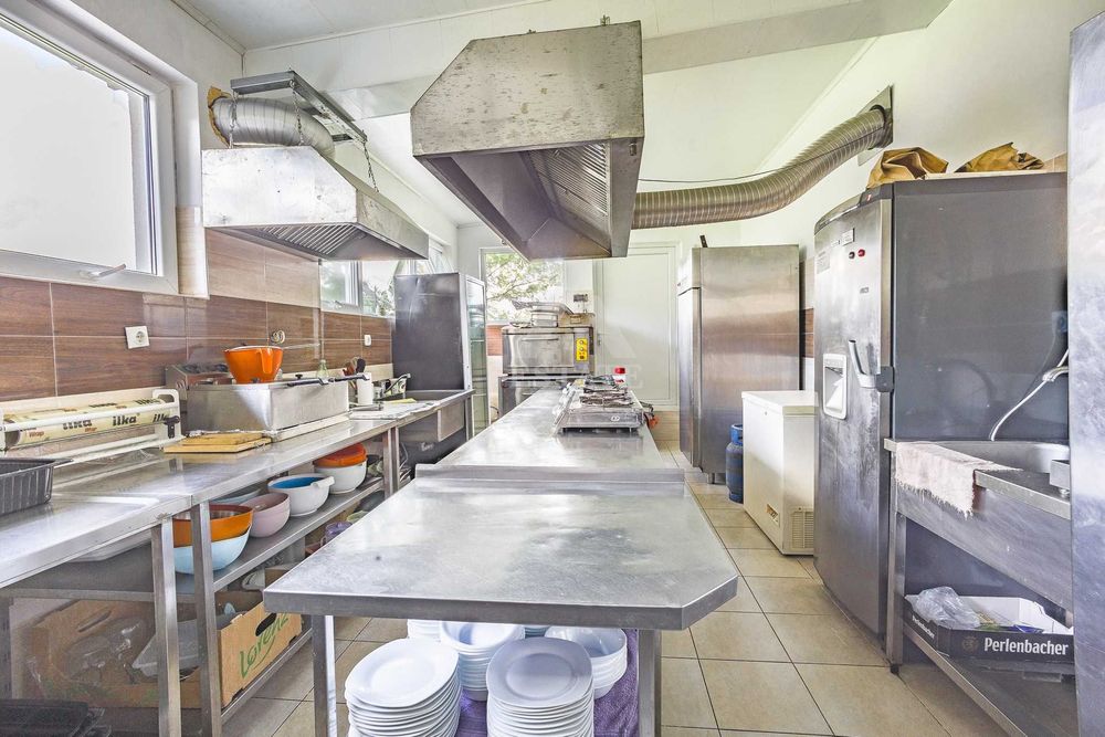 Продава се Къща в с. Заселе, Област София-област - 300 кв.м за 1834 €/кв.м - Снимка #16