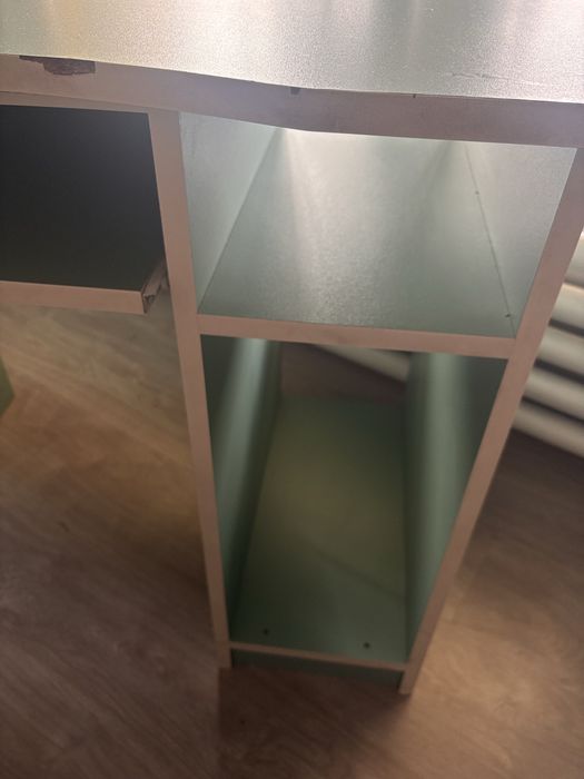 Детско дървено бюро