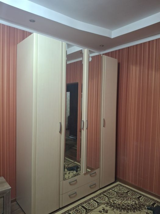 Шкаф четырёхдверный