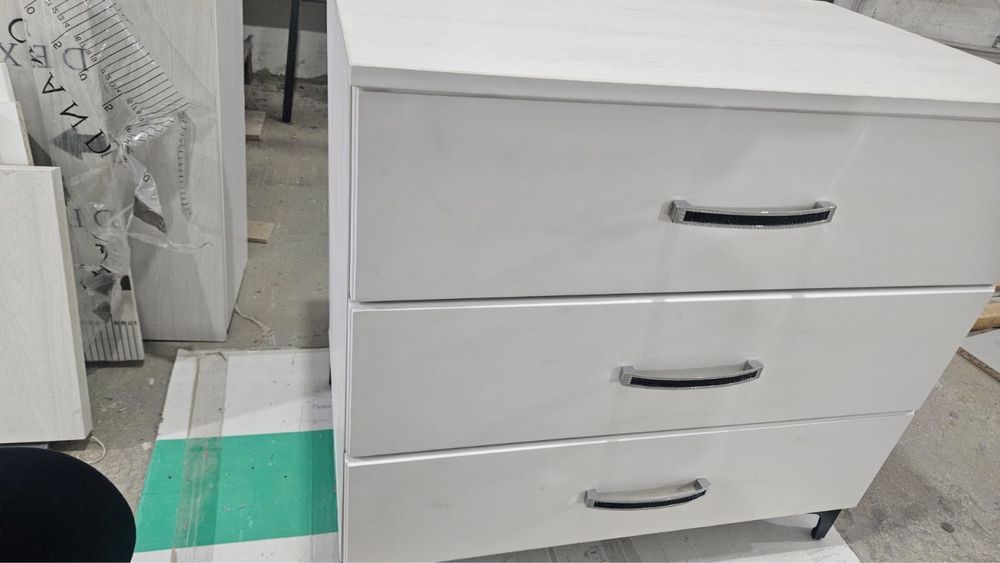 Комод новый продам