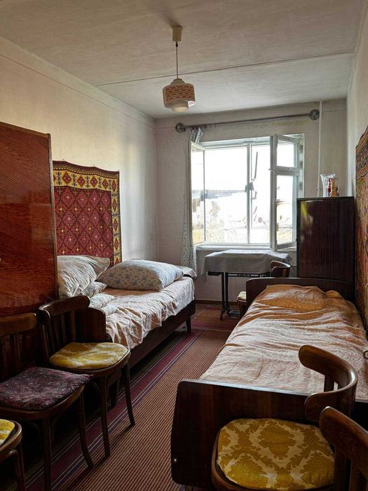 Срочно! 2 комн. 4/5 около Рисового базара Ул. Фитрата. 52м2 Балкон 2/6