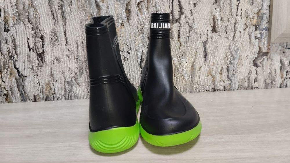 Резиновые сапоги