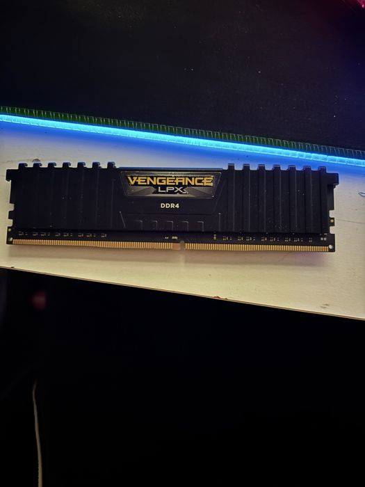 Schimb RAM DDR4 8 Gb