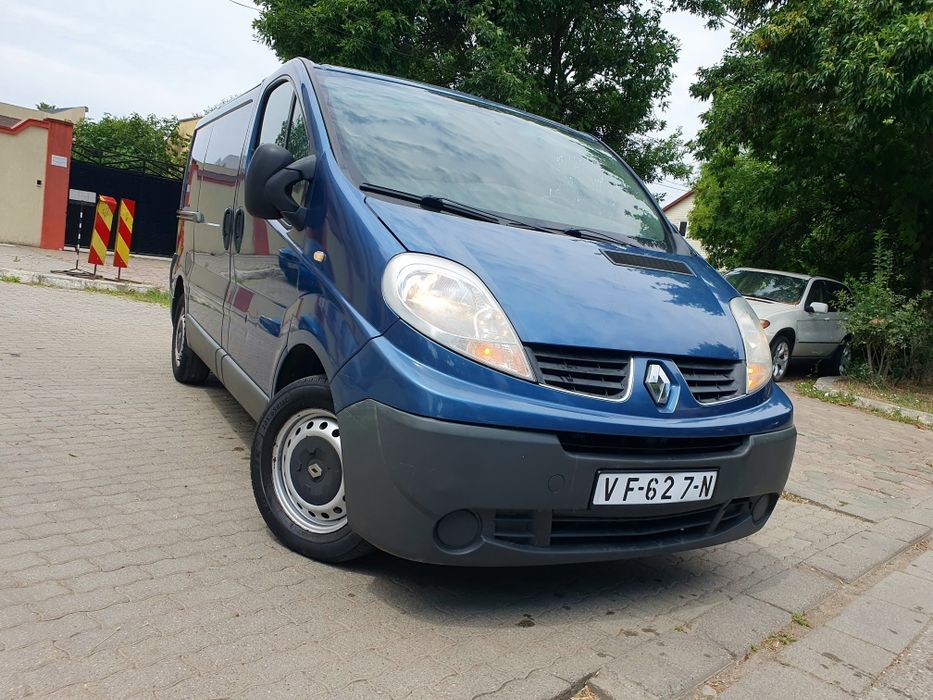 RENAULT Trafic 2013 — imagine 2