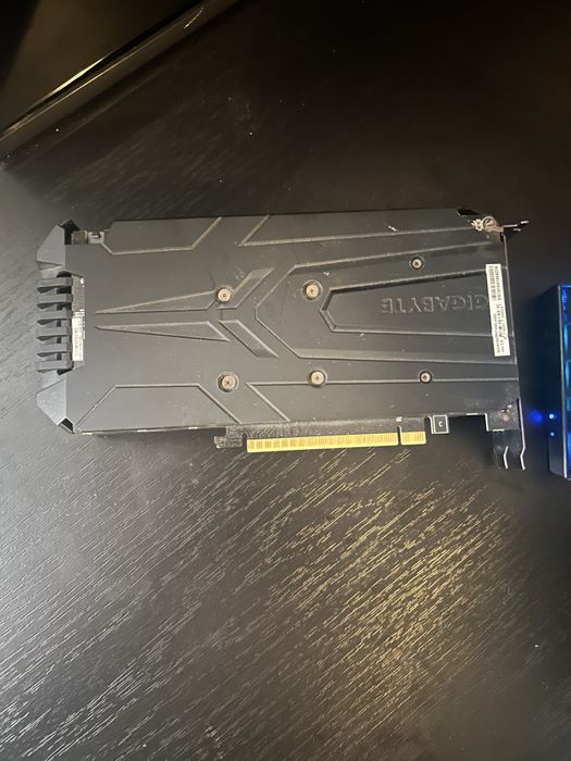 vand placa video gtx 1050 ti
