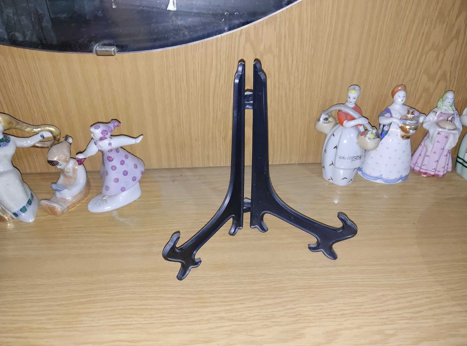 Часы"Маяк" на фарфоровой тарелке Гжель