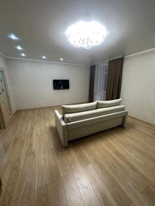 Продам 2к квартиру студию 60 кв 7/9