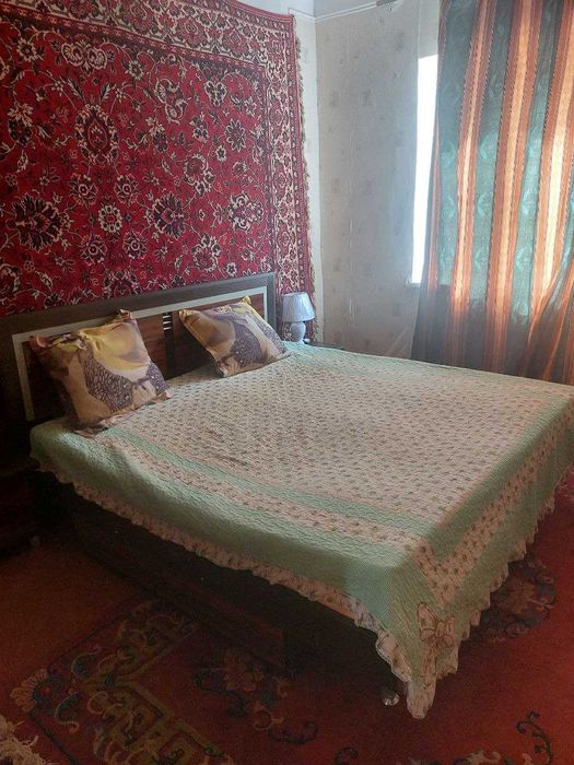 Квартира 3-ех комнатная, в 6-ом микрорайоне.