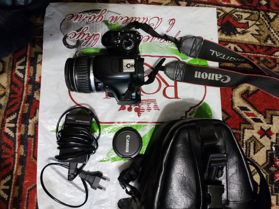 Цифровой фотоаппарат Canon EOS  600D