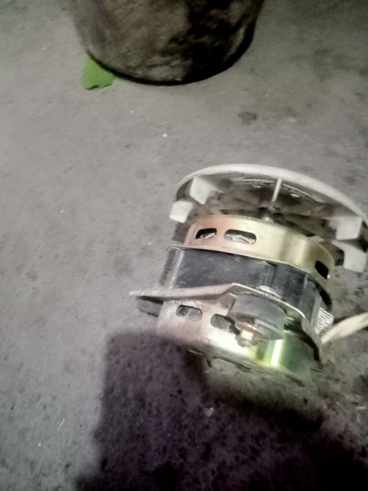 Продается моторчик от стиральной машины