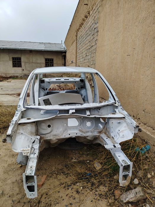 Cobalt kuzov sotiladi 2025