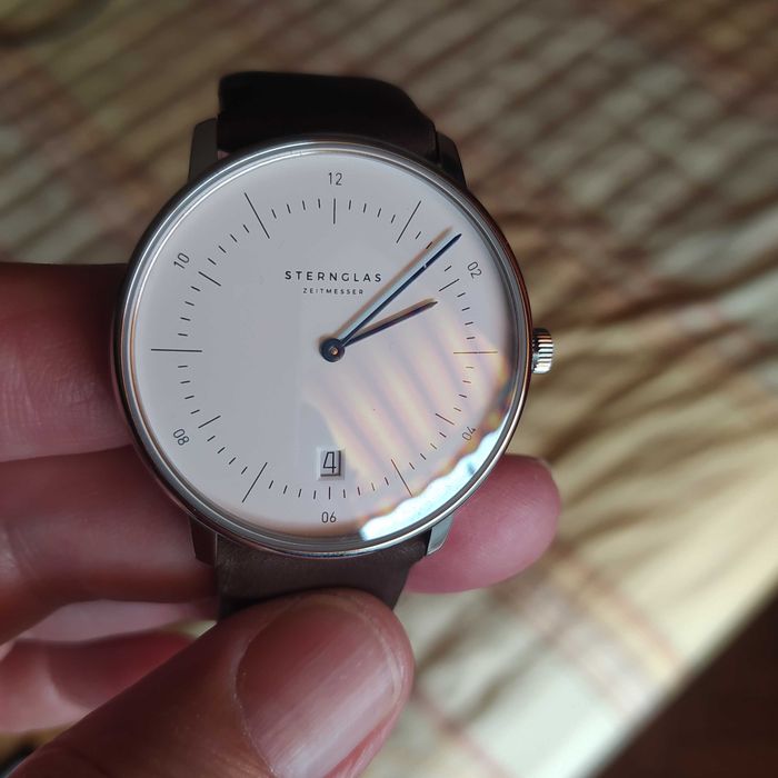 Колекция швейцарски часовници. ПОДАРЪК- нов кварцов часовник !