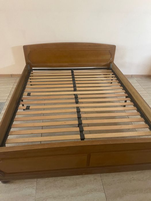 Продам двух спальную кровать