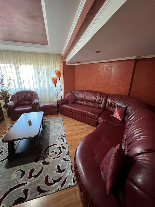 Inchiriere apartament  2 camere.