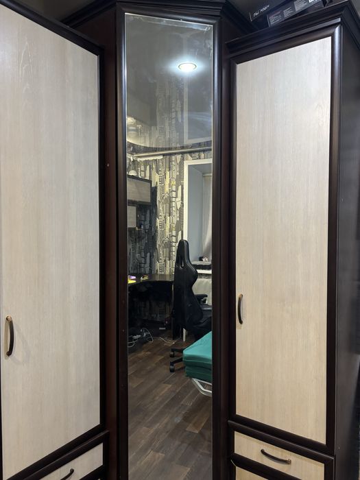 Продам шифонер угловой