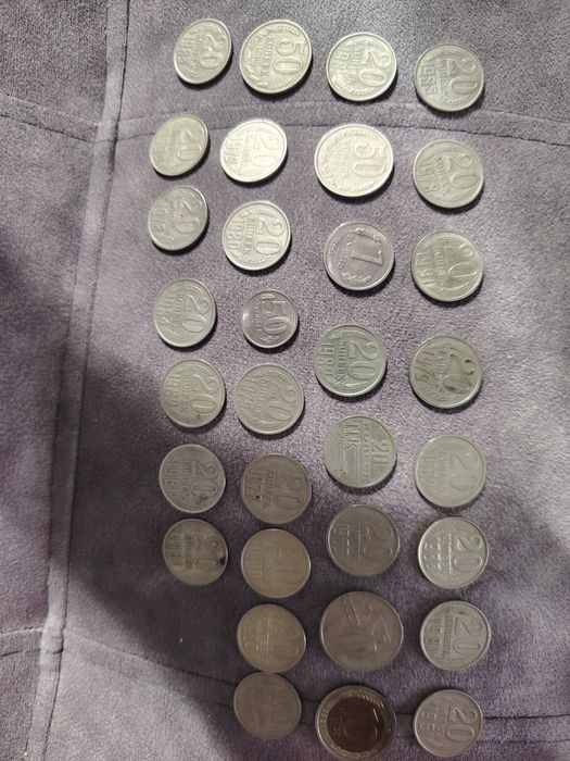 Продам разные монеты