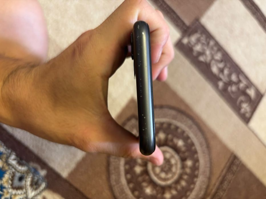 Продам Aiphone 11 64gb