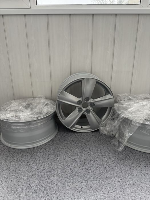 Продам диски на 18