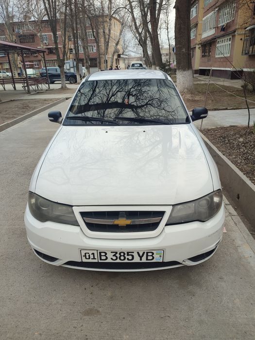 Нексия 2 сотилади. 2009 йил