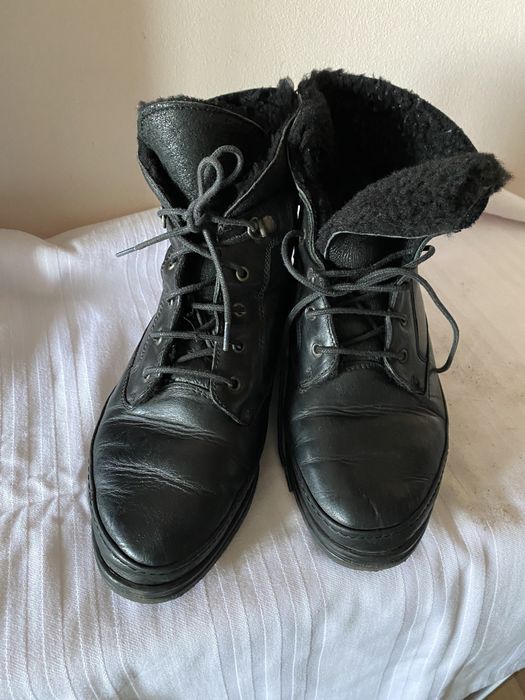 Ghetute din piele imblanite