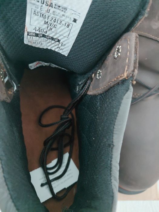 Продается спец ботинка