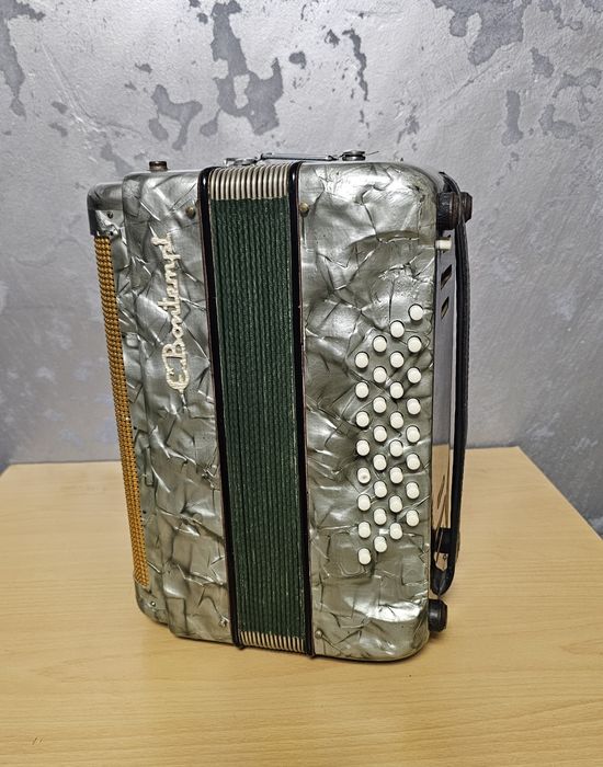 E.Bontempi Италиански акордеон