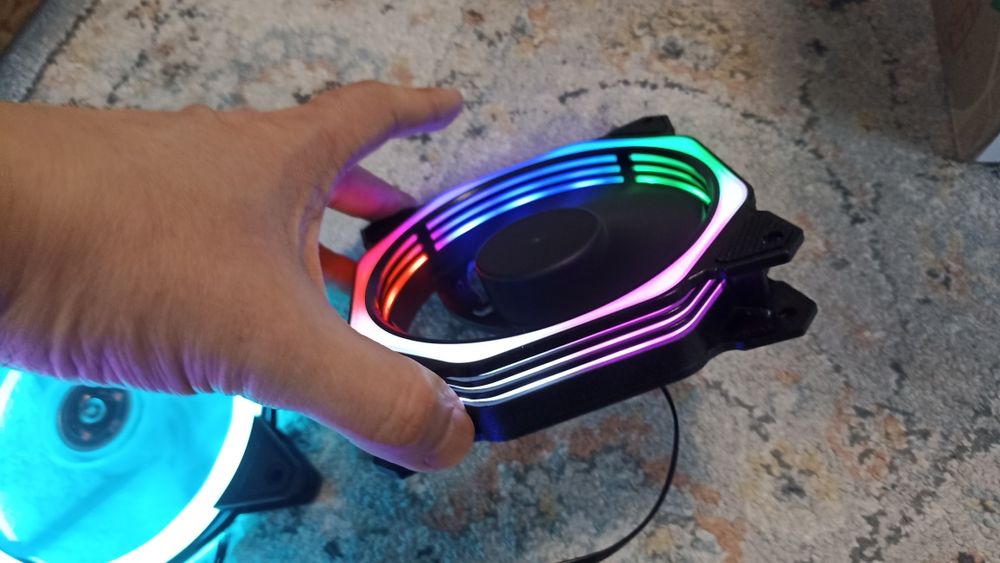 Вентиляторы охлаждения 12см rgb ,molex,3pin.