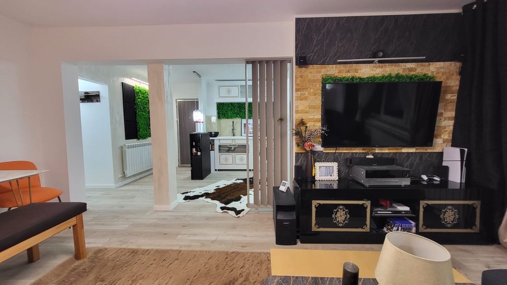 Vand apartament 3 camere