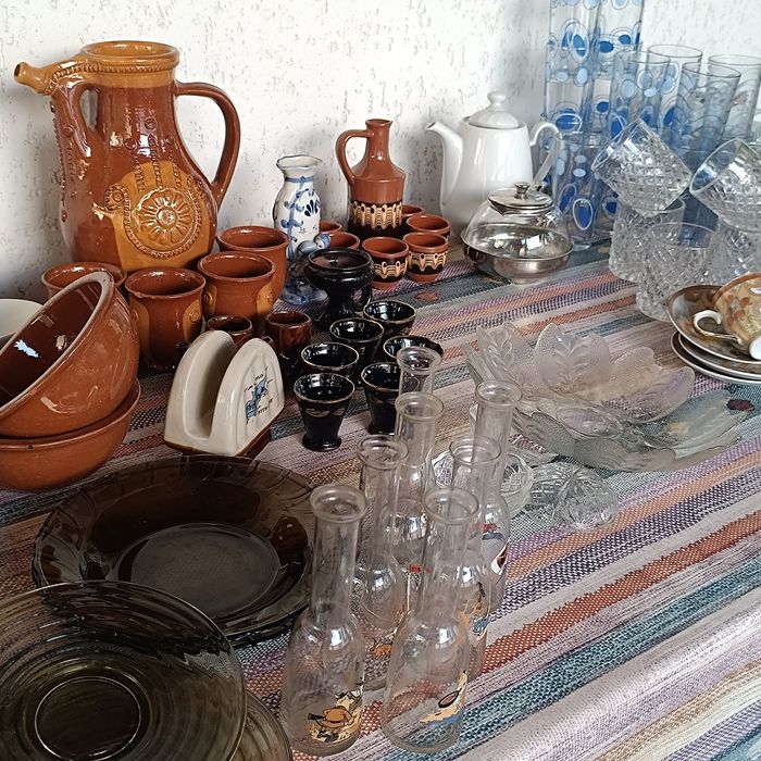 Сервизи чаши чинии керамика кристални чаши, юзчета