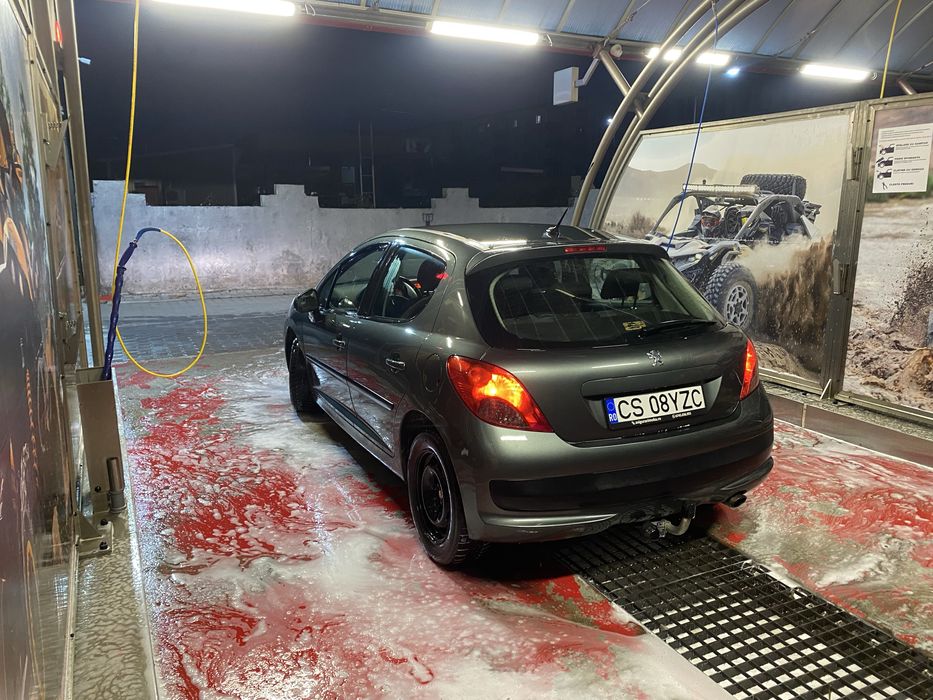 Peugeot 207 in stare buna……