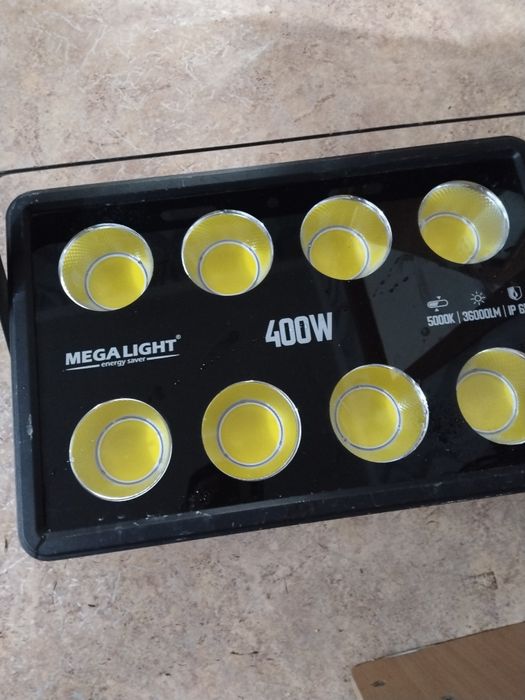 Прожектор сатам бу 25000