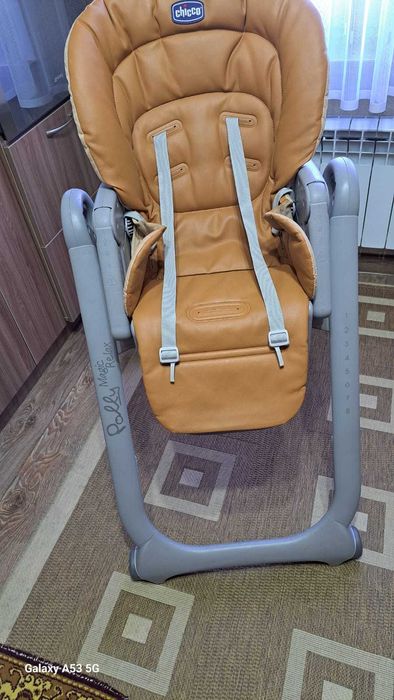 Продам детский стульчик Chicco Polly magic relax