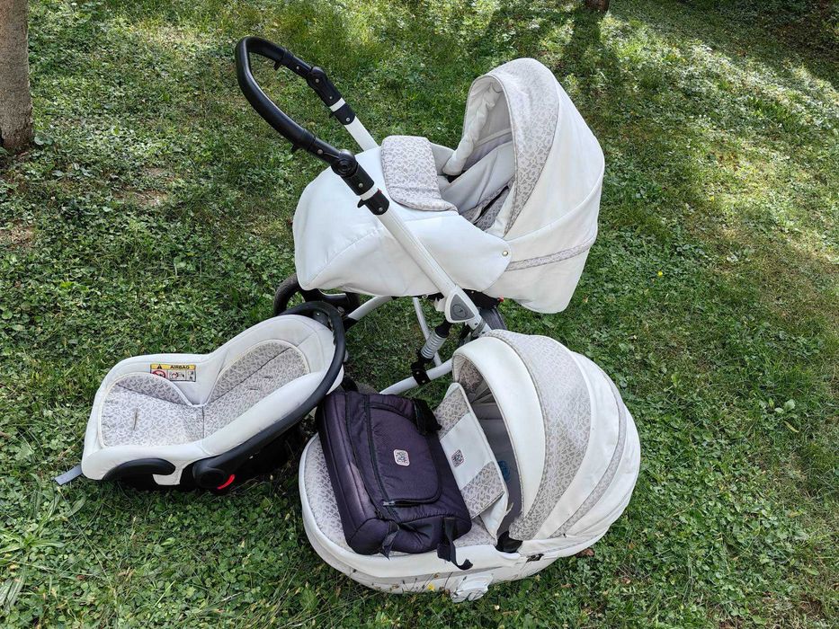 Бебешка количка перфектна!
