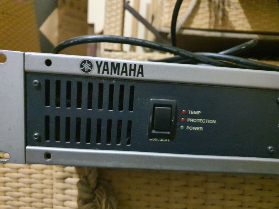 Продаю усилитель Yamaha