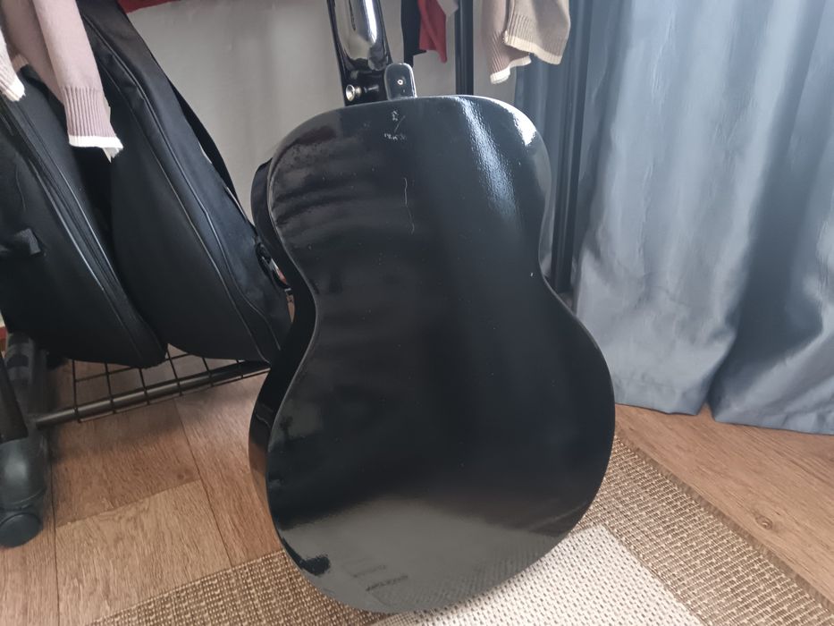 Гитара акустическая