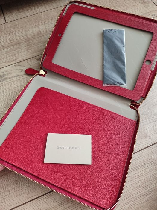 Продам чехол Dolce&Gabbana и Burberry для iPad, планшета