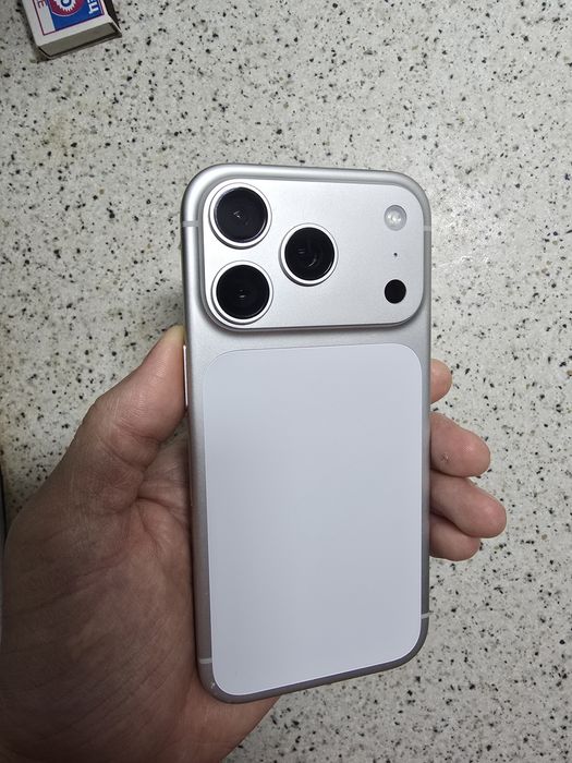 Айфон 17про 256гб