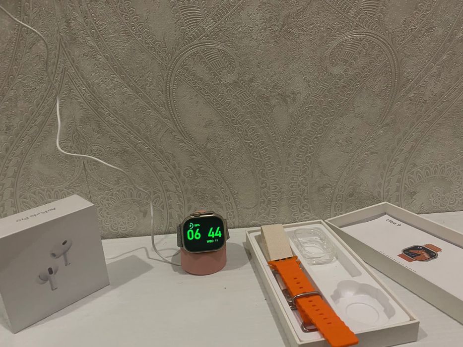 Наушники и часы