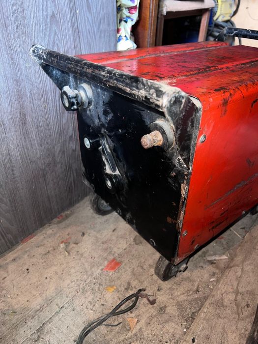 Сварочный трансформатор ТДМ- 252У2 (220В) с кабелем