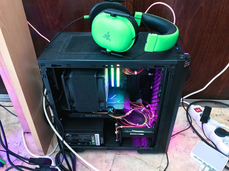 ГЕЙМЪРСКИ КОМПЮТЪР | Ryzen 5 5500 + RTX 1650 SUPER | 32GB + SSD