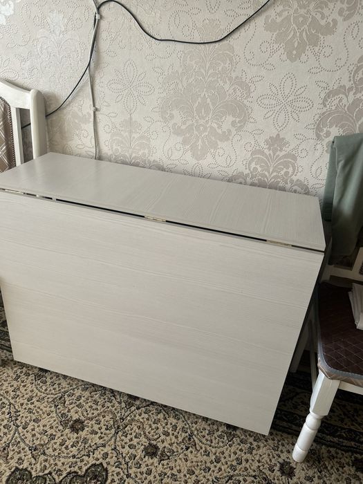 Продам стол трансформер почти новый
