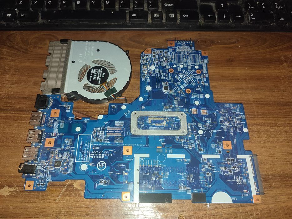 Placa de baza HP 17-X HP 17T-X - i3-5005u / 2 Sloturi DDR3L