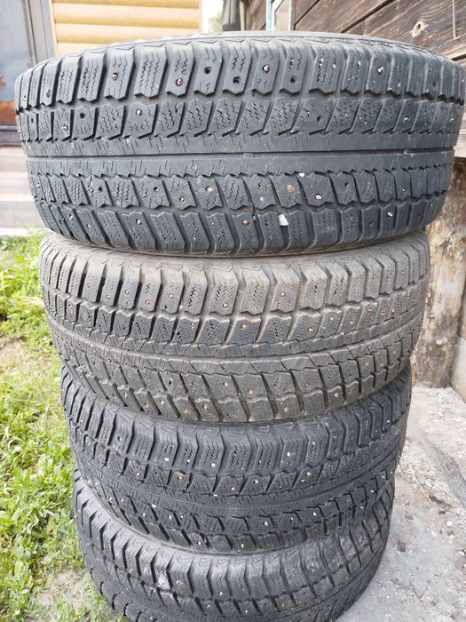 Продам покрышки R16
