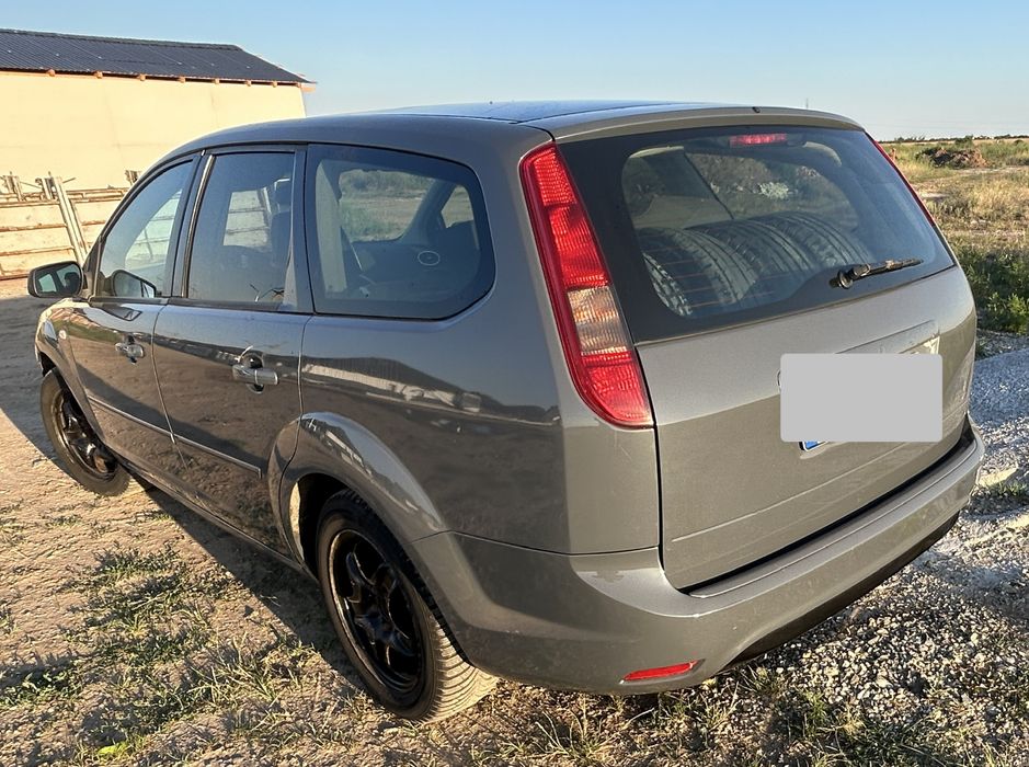Vand Ford Focus sau pentru rabla