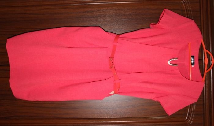 Продам платья 48 р