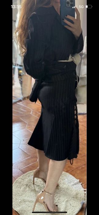 Costum  cu fusta  lana virgină fina Max Mara