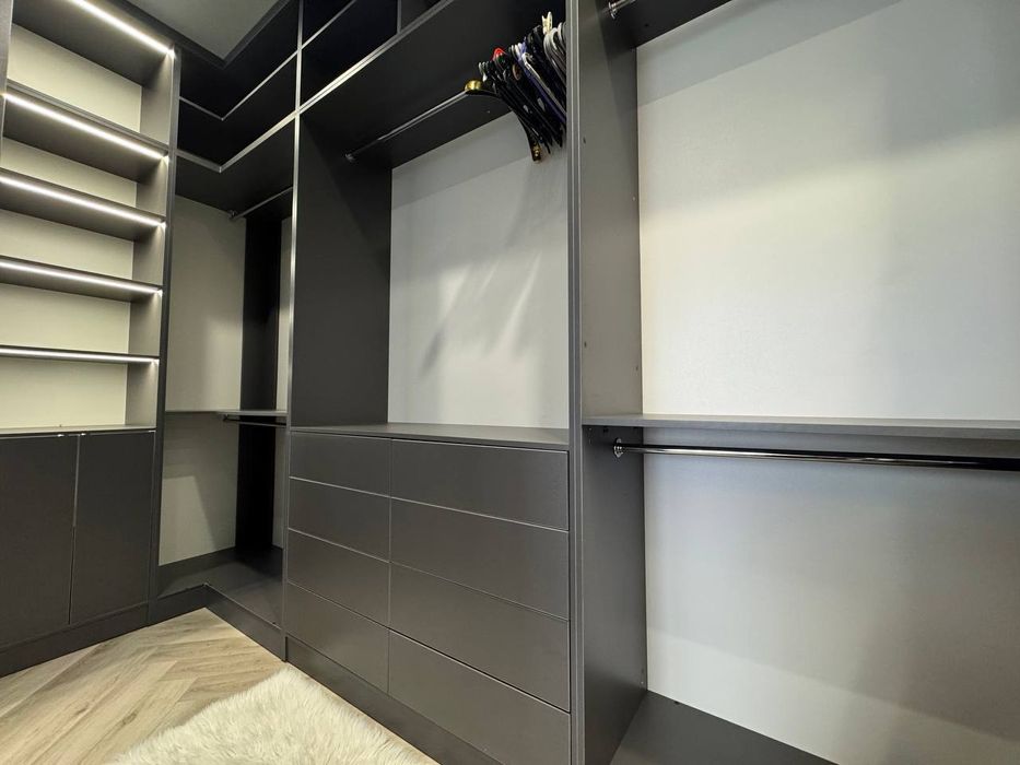 Продаётся 2-х комнатная квартира в ЖК Uzbegim

Ориентир: ул. Бабура, А