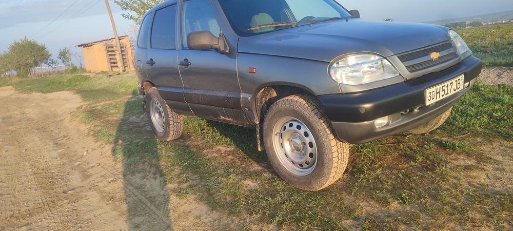 Chevrolet niva 2004