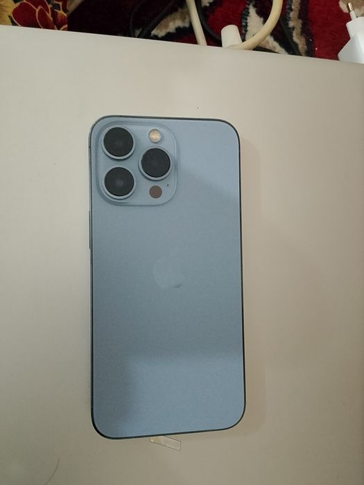 Iphone 13 pro blue