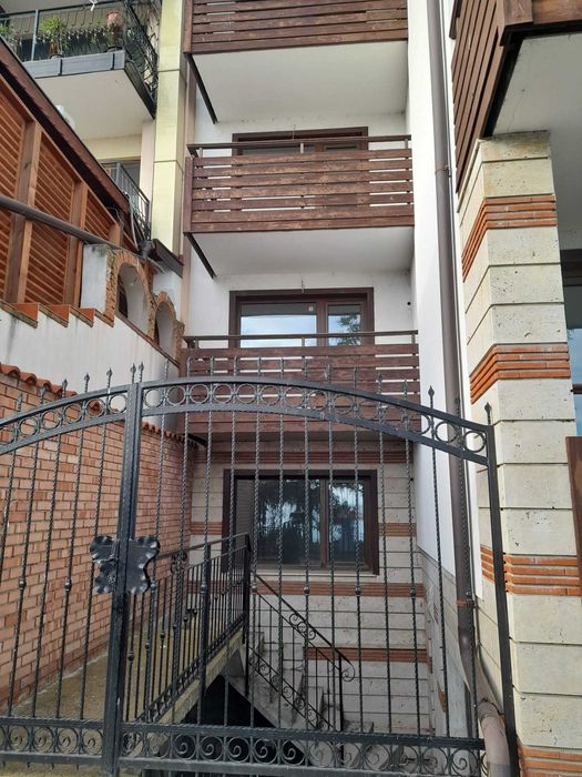 Продава се хотел в сърцето на Стария град на Несебър